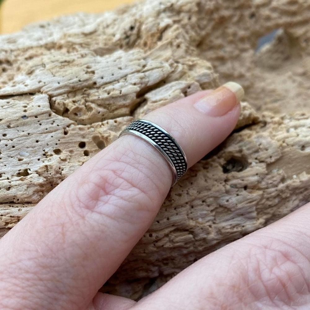 Bali Style Sterling Silver Toe Ring - Picture 2 of 3